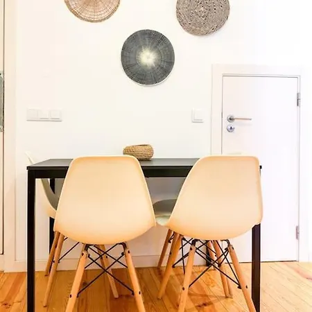 Cozy 143 * Lisbon